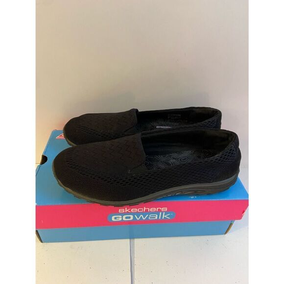 Black Skechers wide fit size 9 memory foam - Picture 1 of 4